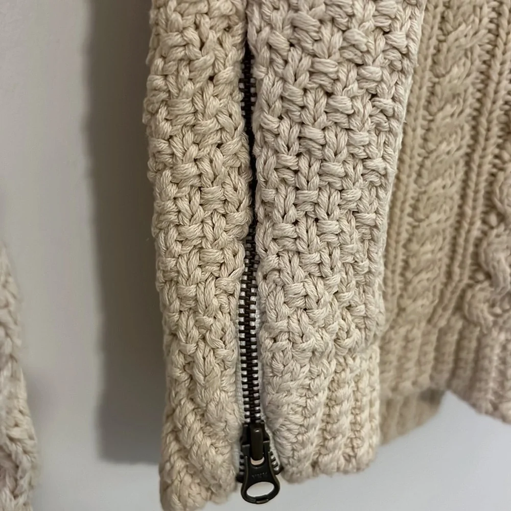 Ll bean cream cableknit fisherman sweater with zipper sides size XS - Picture 4 of 6